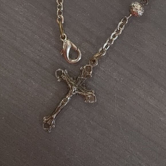 Bracelet Rosary with Silver Beads and Silver Cross - Picture 2 of 4